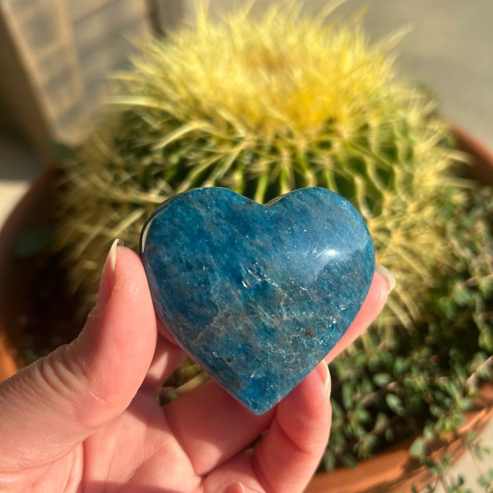 Blue Apatite heart flashy